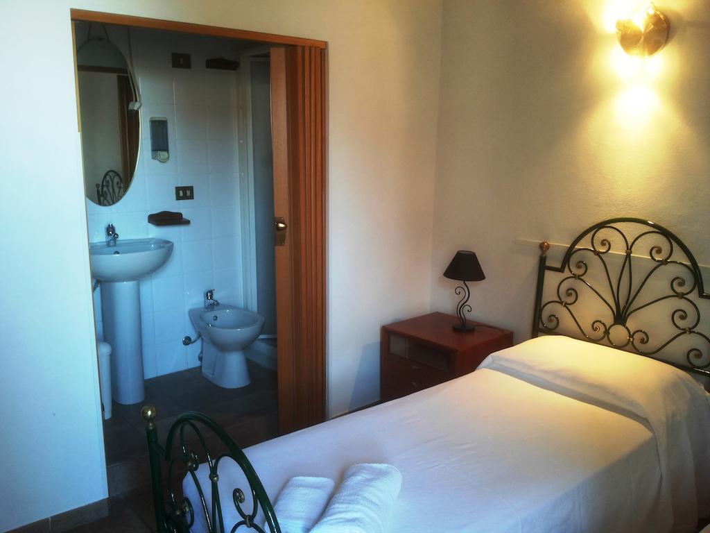 Mamajuana Hotel Алгеро Стая снимка